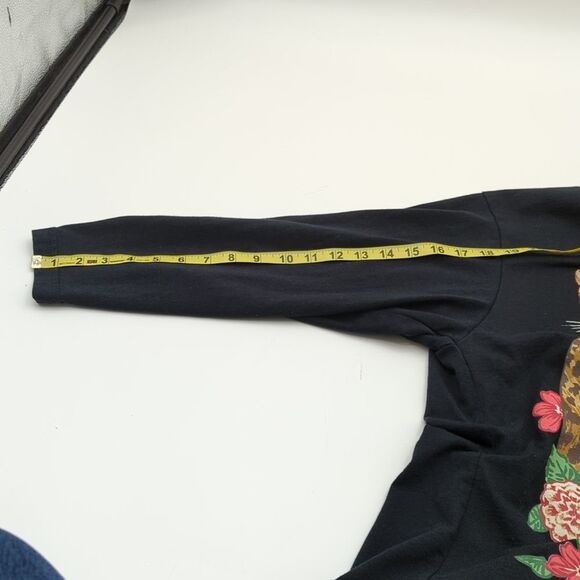 Special Preview Vtg Tiger Embroidered Look Patch Black Floral Cardigan Size L/XL - Picture 5 of 5